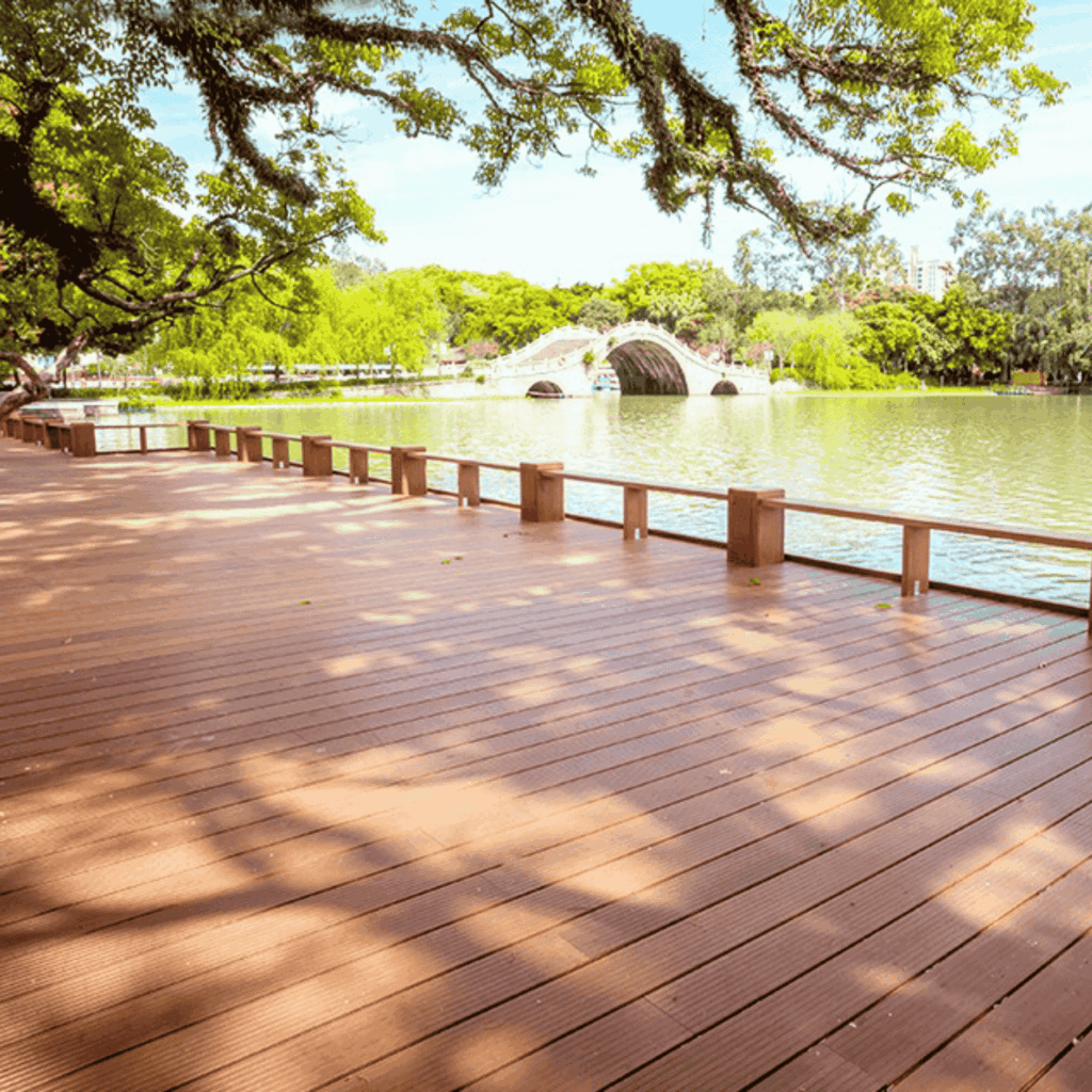 Terrasse en Bambou Marron Striée, Rainurée.