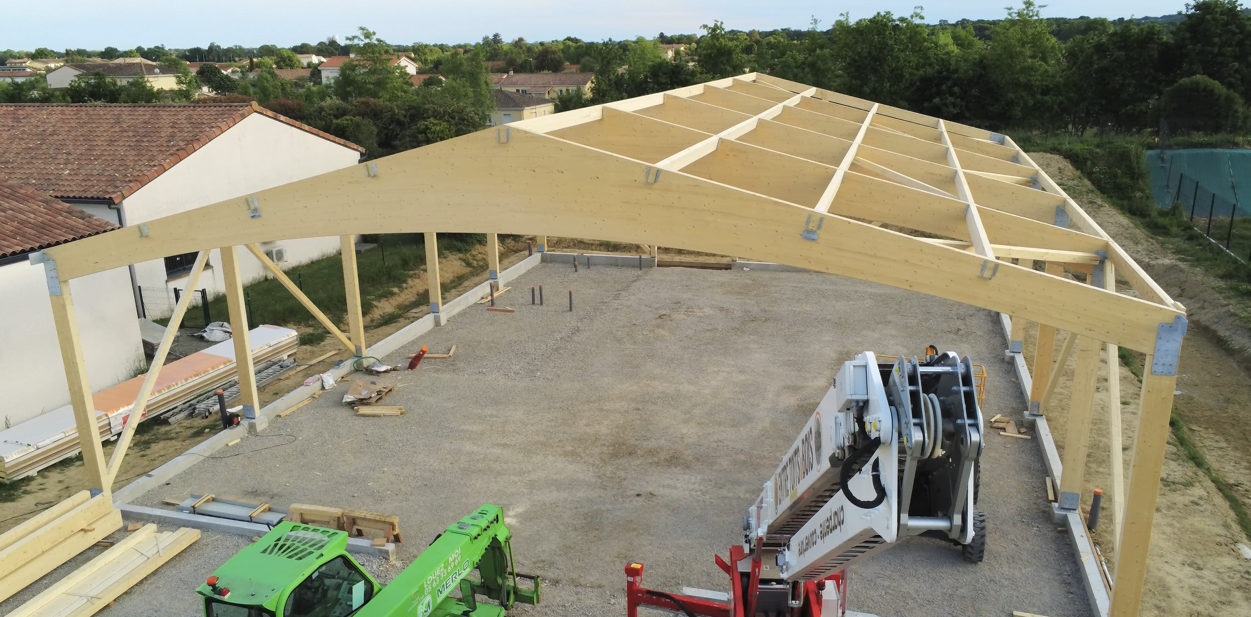 Construisons Nat Stockage et de fabrication de murs en ossature bois et paille